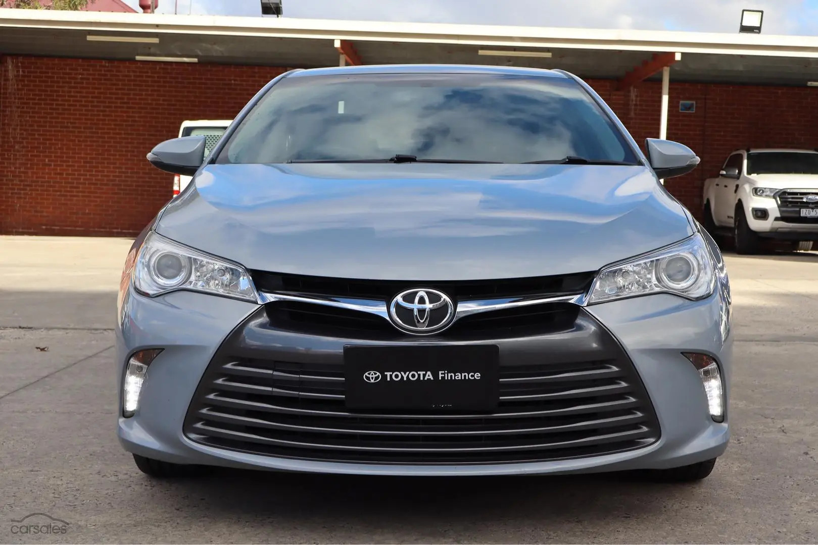 2015 Toyota Camry Image 9