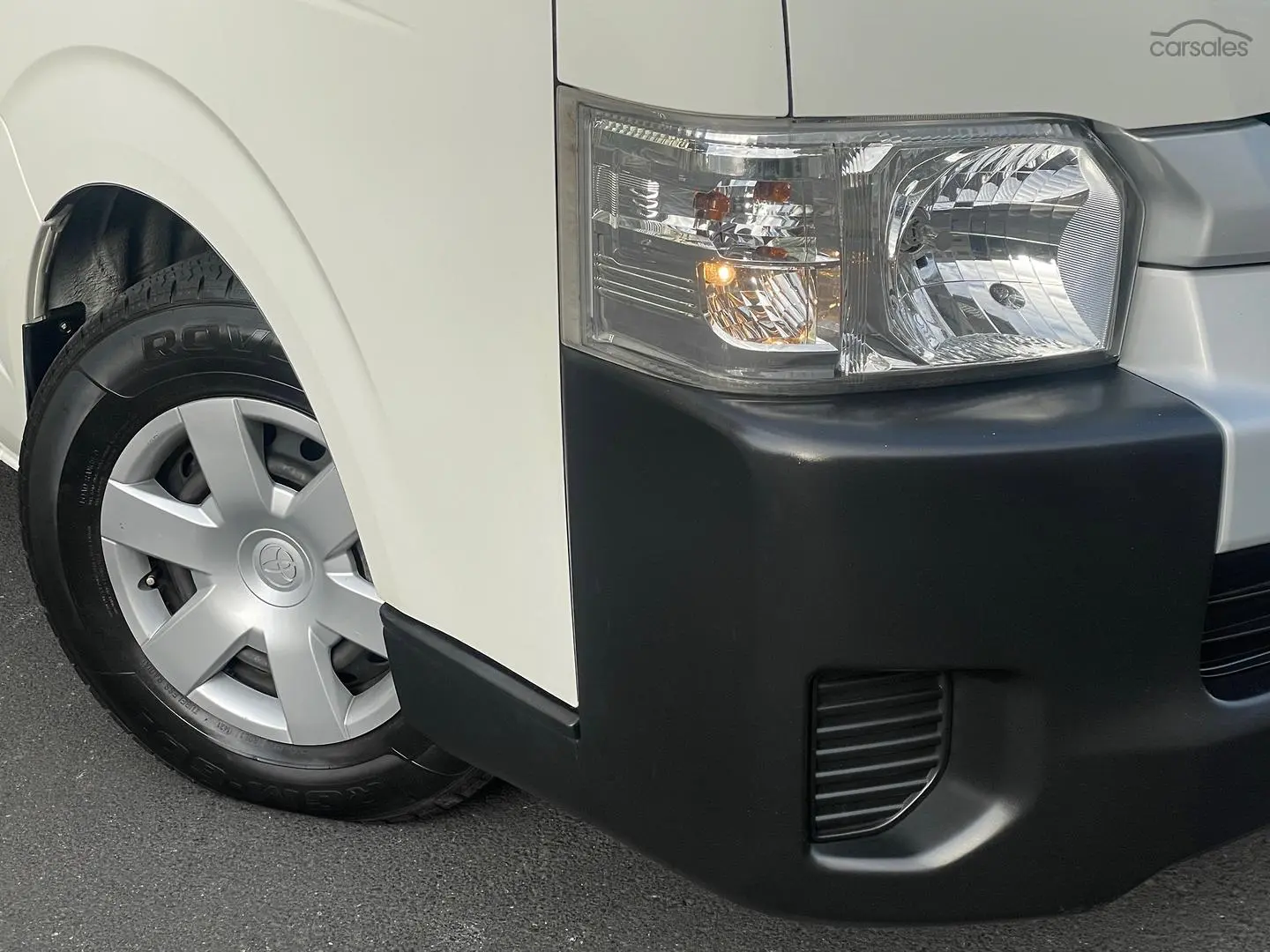 2015 Toyota Hiace Image 7