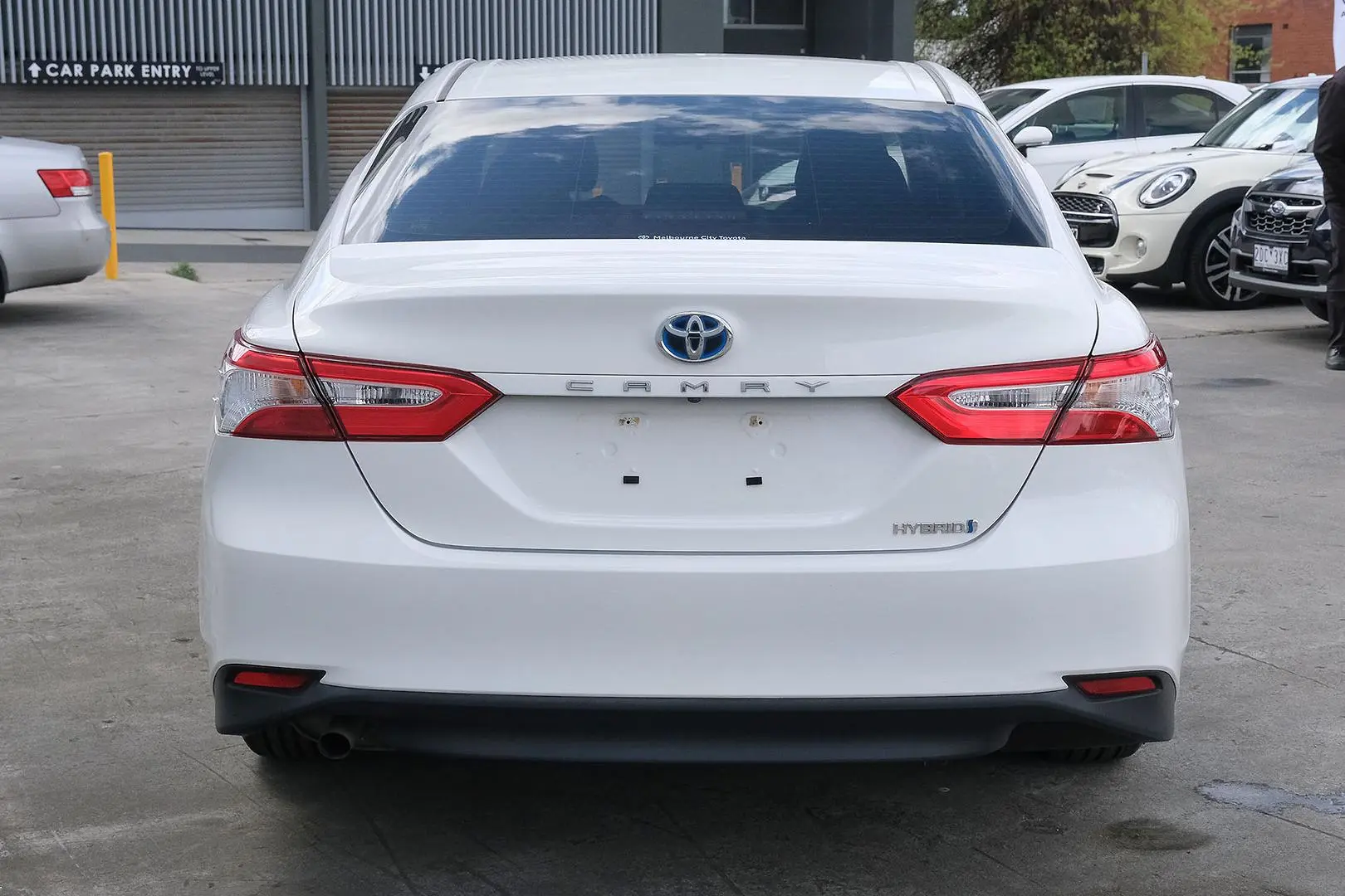 2020 Toyota Camry Gallery Image 4