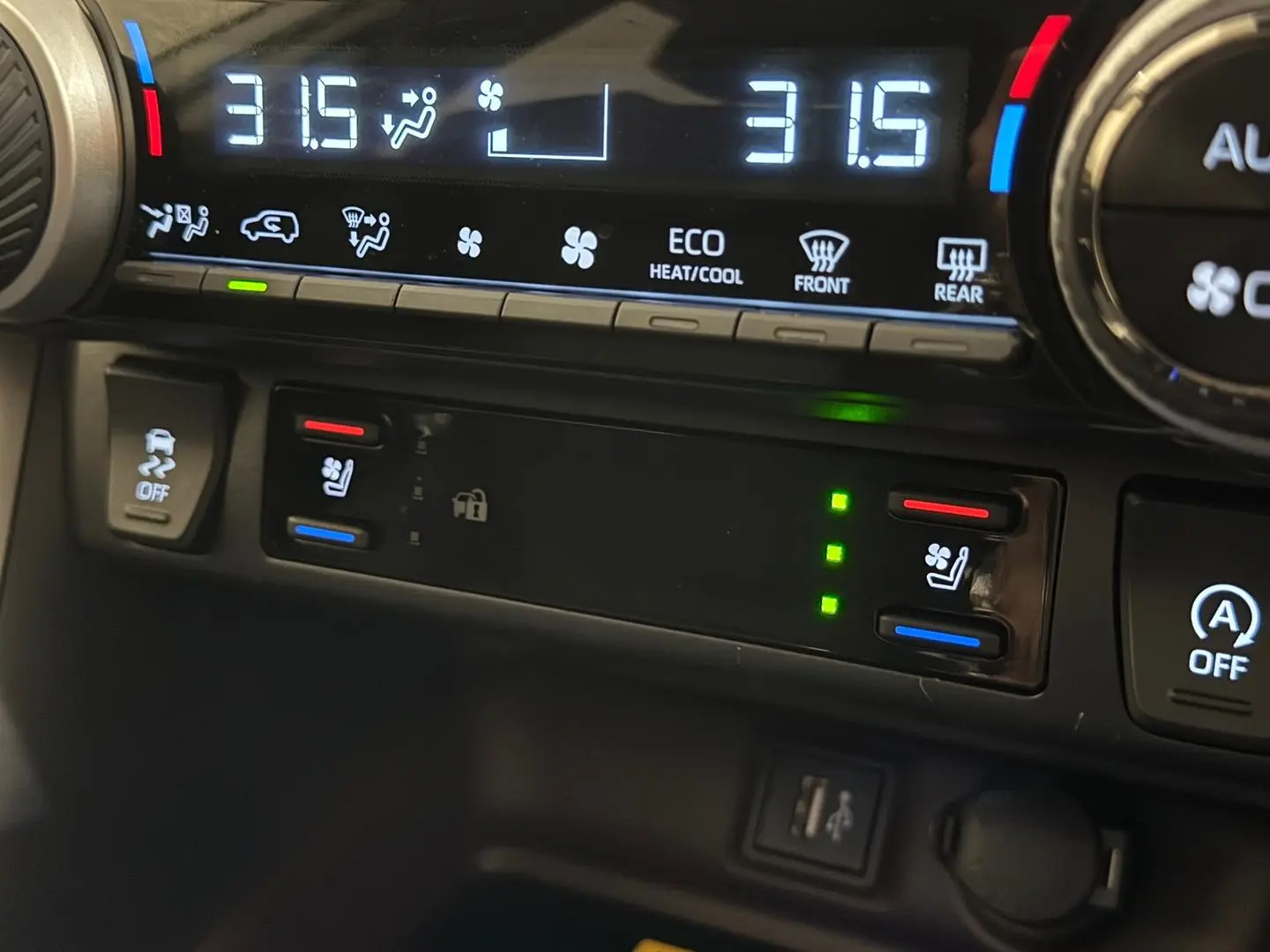 2024 Toyota RAV4 Gallery Image 18
