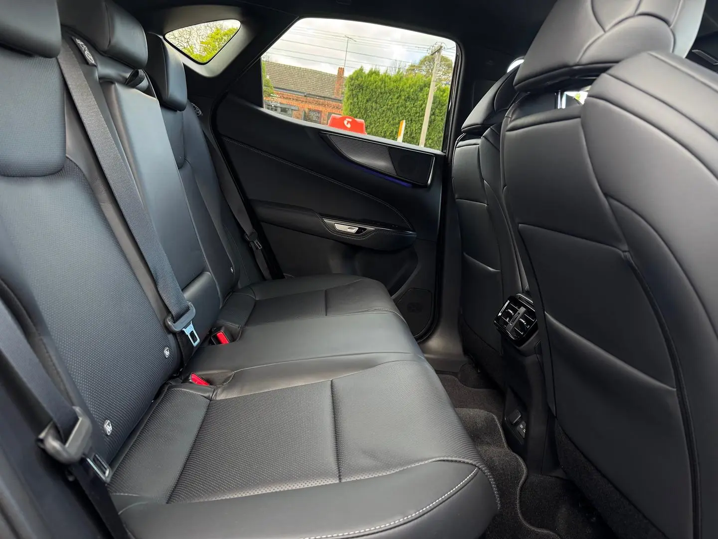 2024 Lexus NX Gallery Image 25