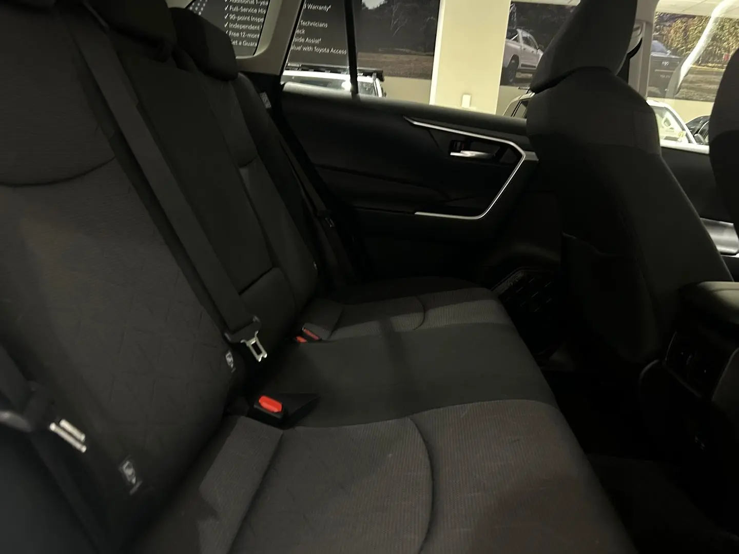 2019 Toyota RAV4 Gallery Image 13
