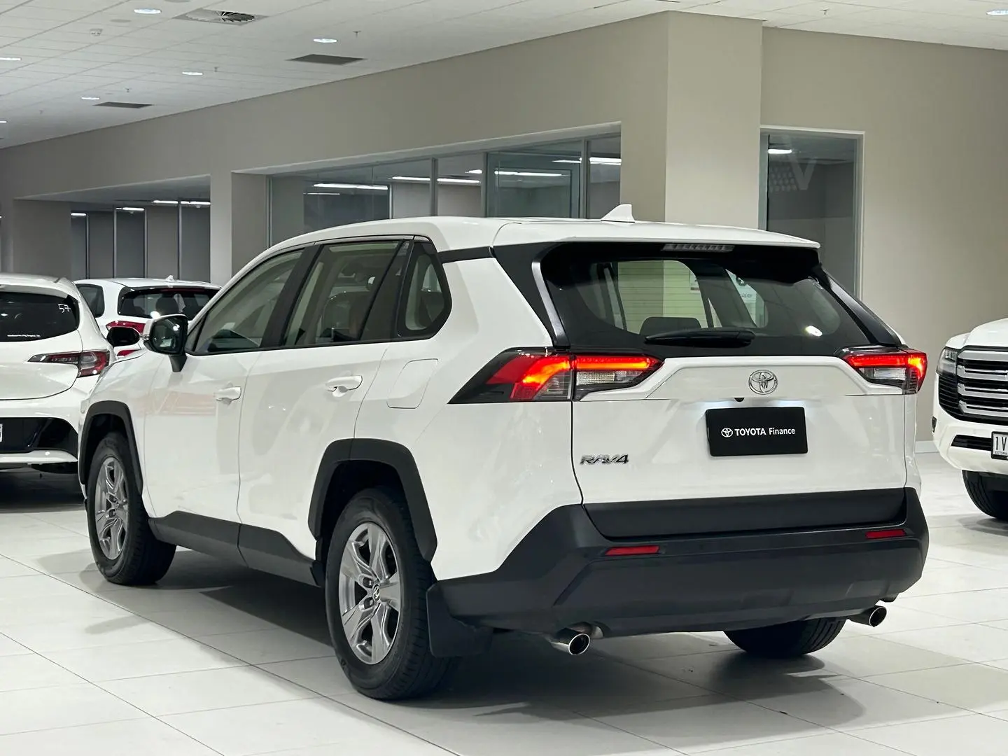 2022 Toyota RAV4 Gallery Image 8