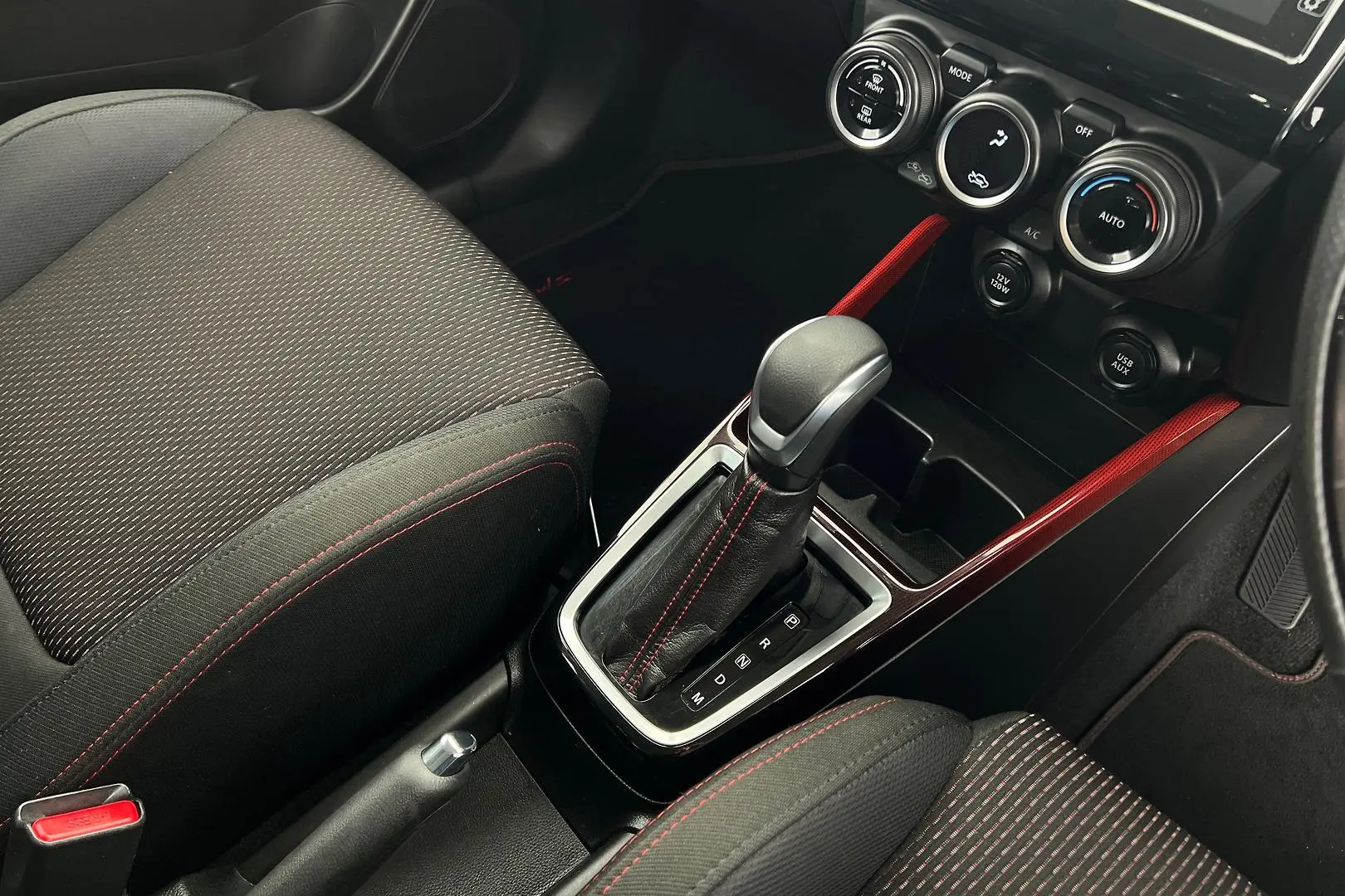 2018 Suzuki Swift Gallery Image 13
