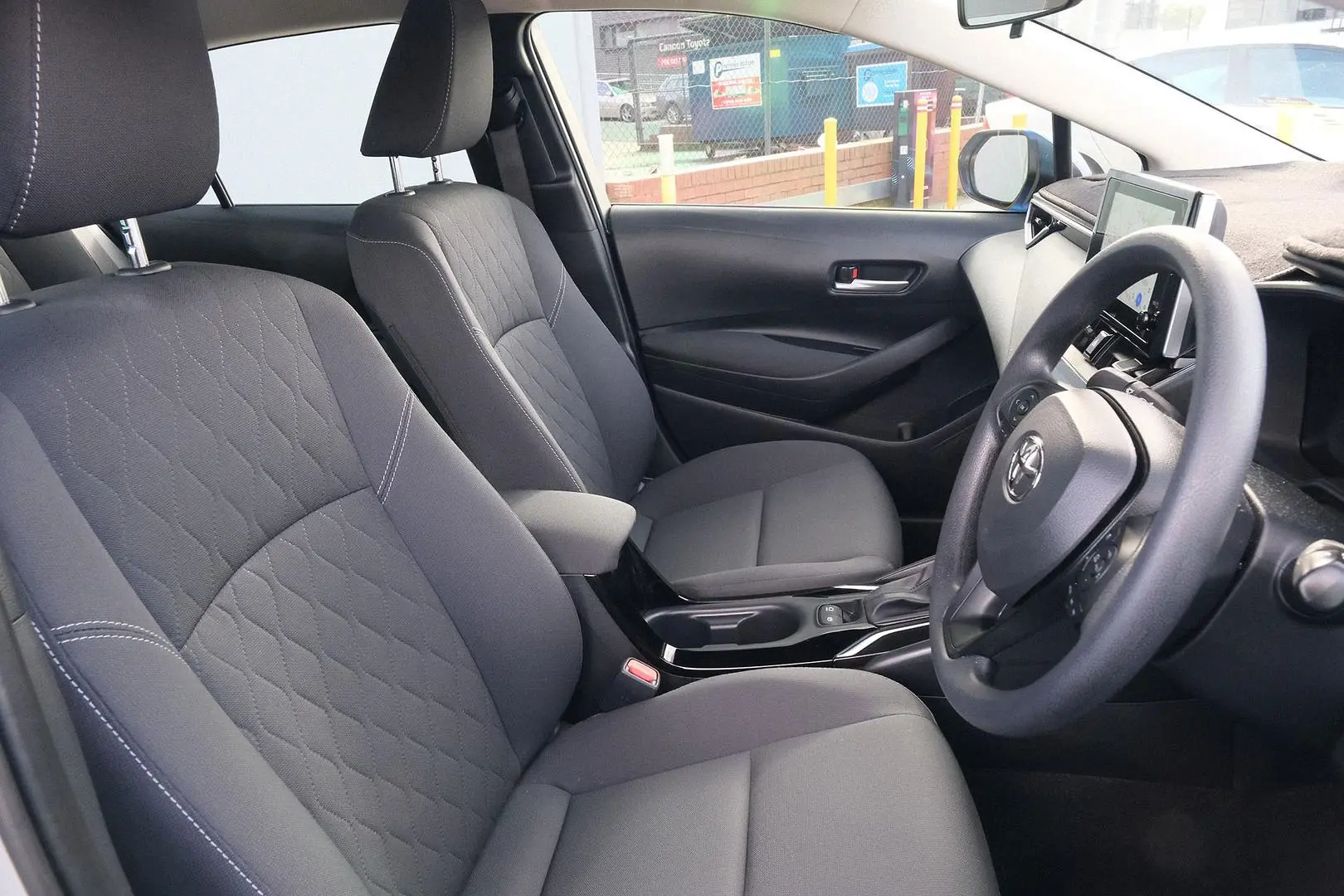 2025 Toyota Corolla Gallery Image 13