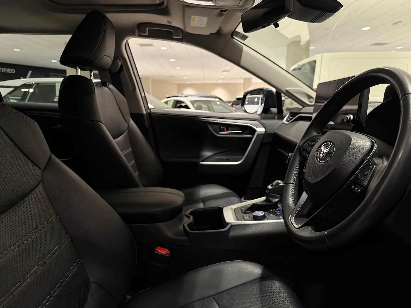 2024 Toyota RAV4 Gallery Image 12