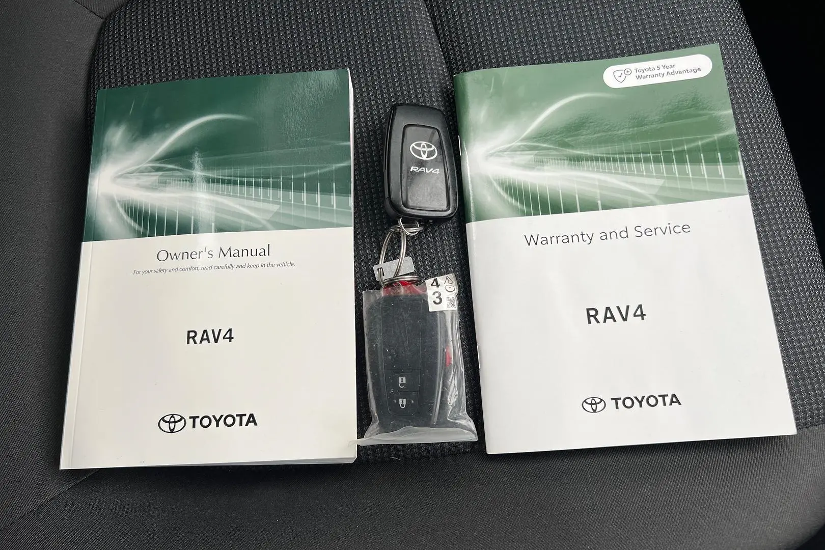 2023 Toyota RAV4 Gallery Image 24
