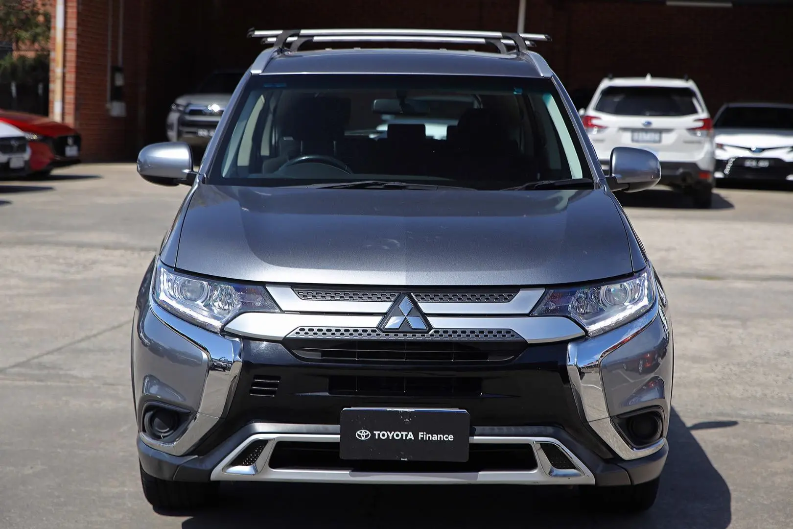 2018 Mitsubishi Outlander Image 4