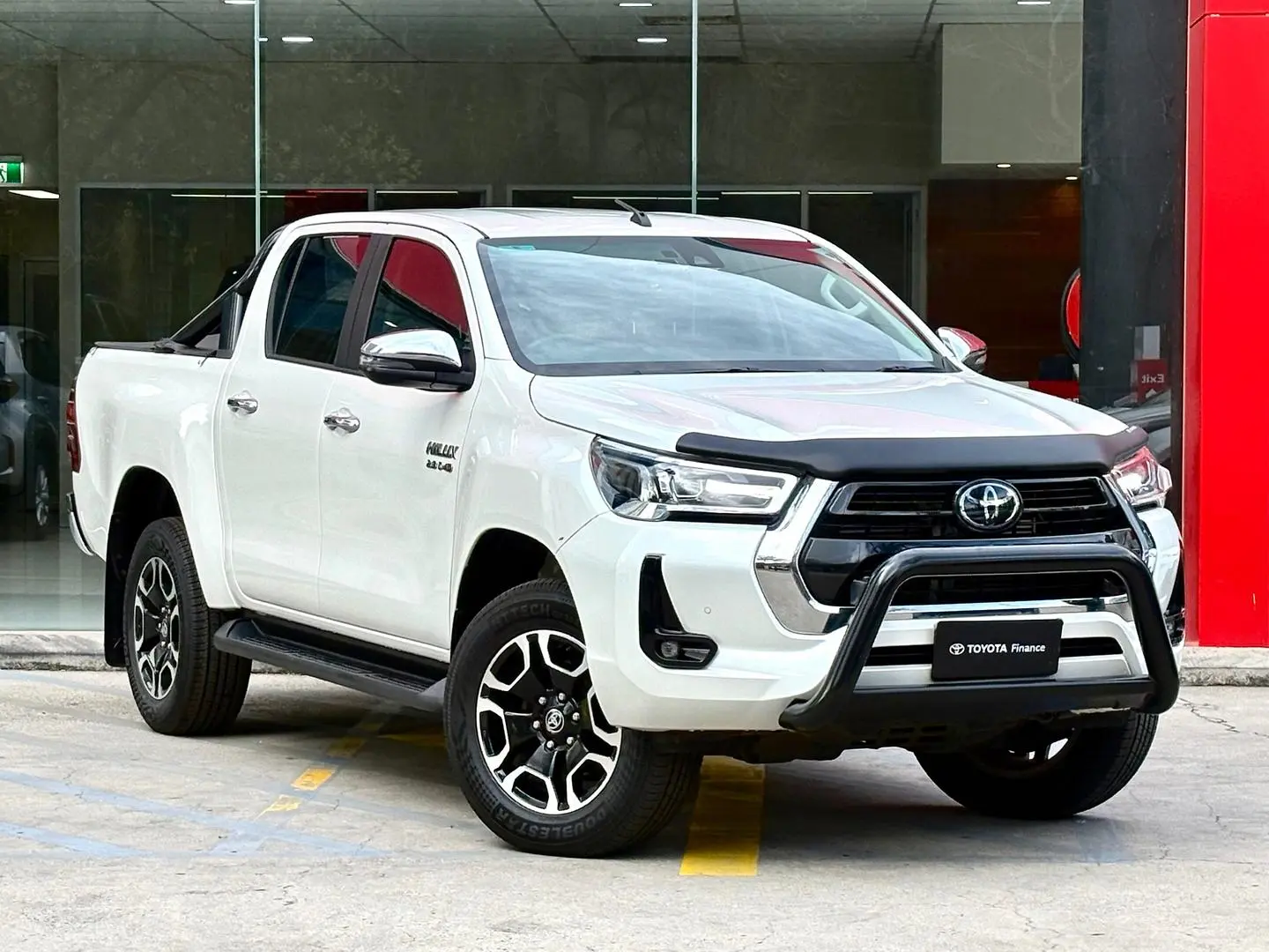 2020 Toyota Hilux Gallery Image 1