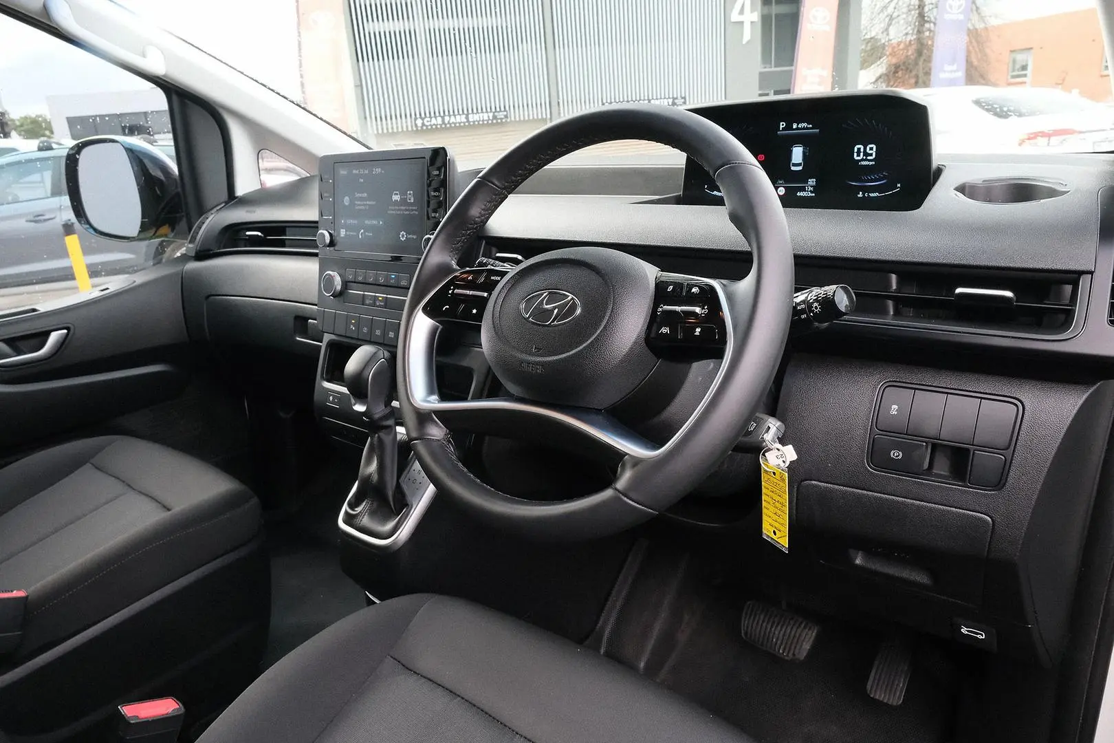 2021 Hyundai STARIA LOAD Gallery Image 7