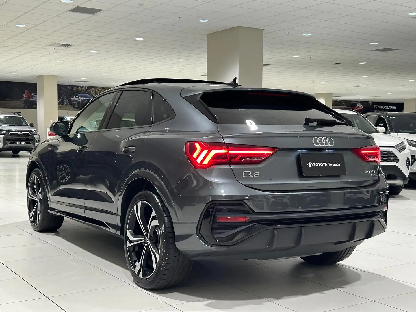 2024 Audi Q3 Gallery Image 8