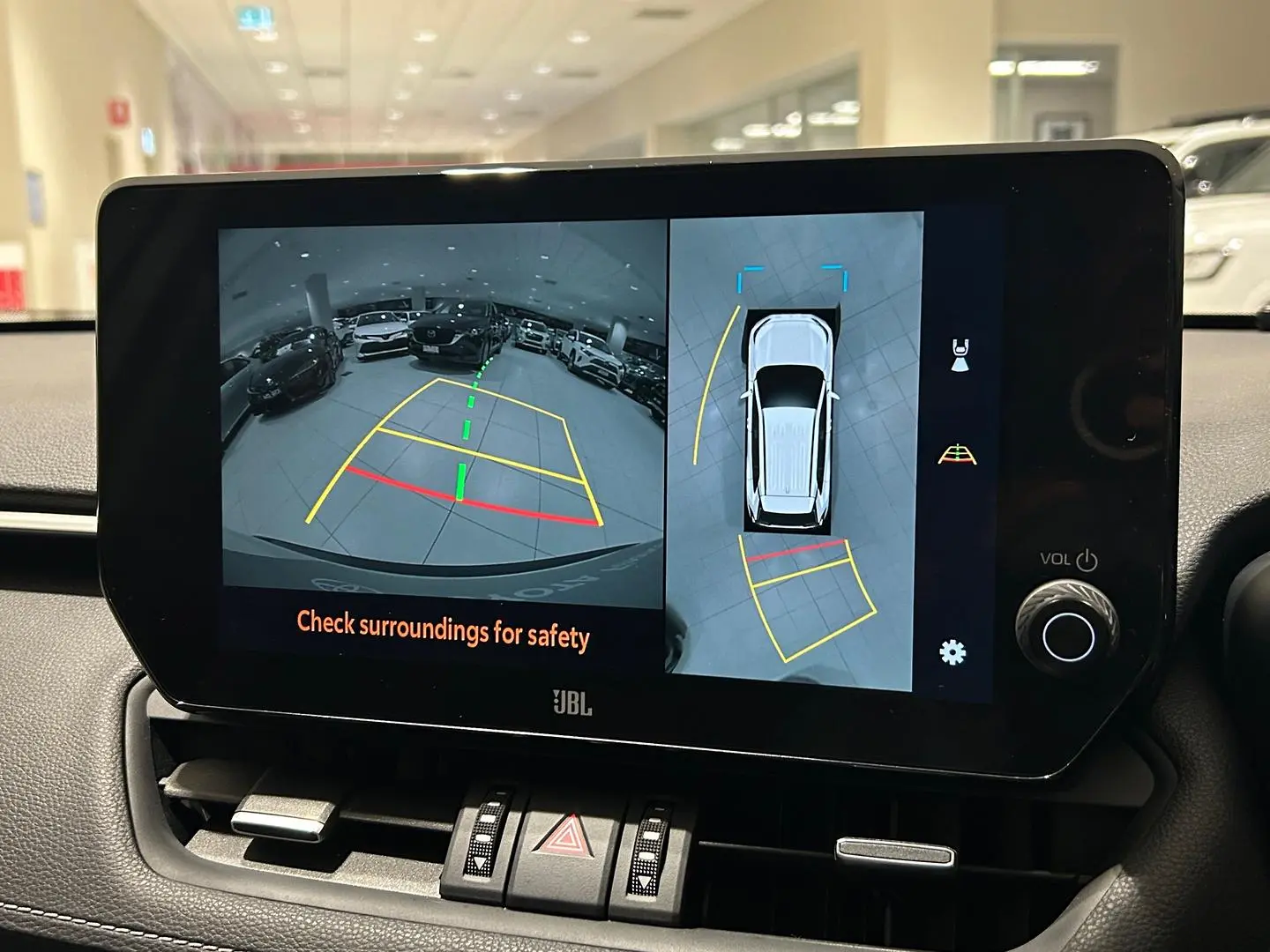 2024 Toyota RAV4 Gallery Image 17