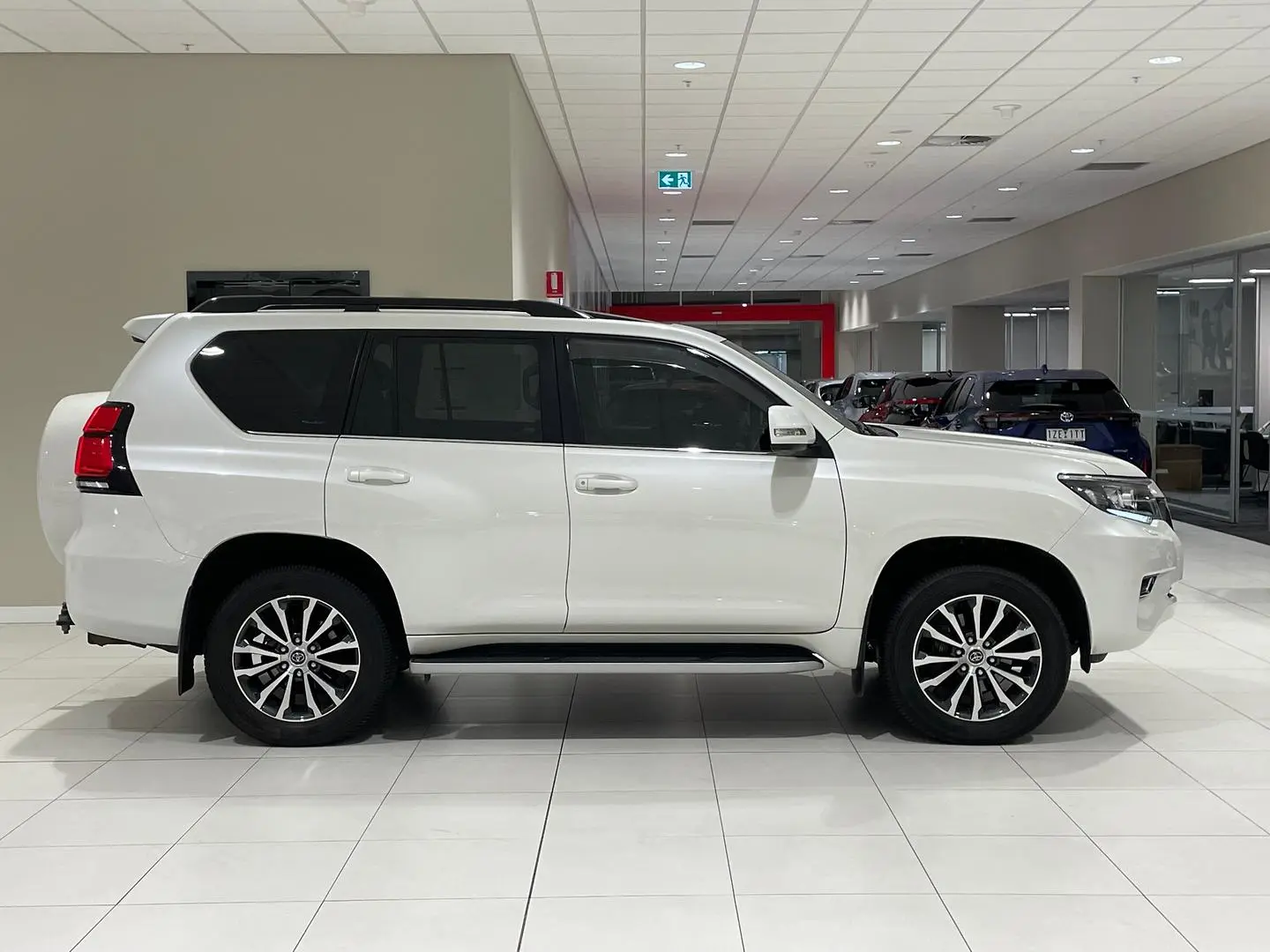 2023 Toyota Landcruiser Prado Gallery Image 2