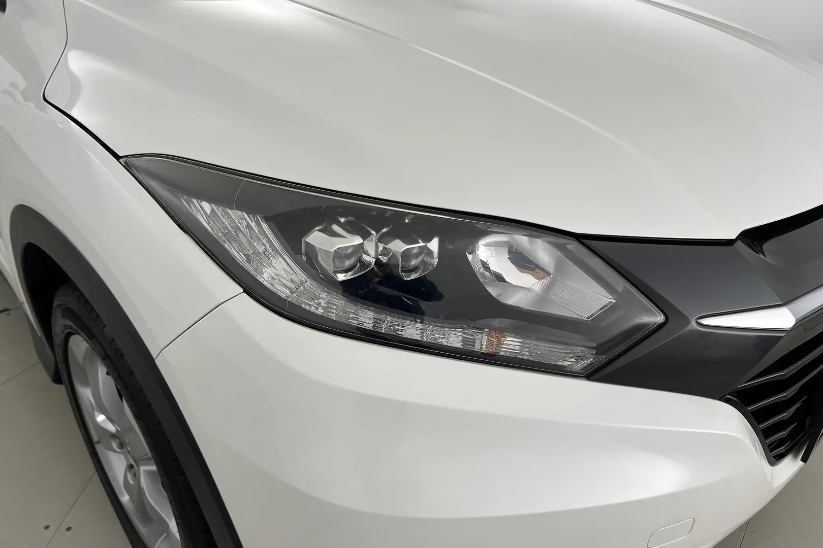 2018 Honda HR-V Gallery Image 2