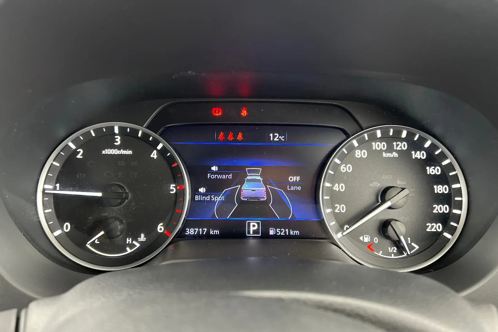 2021 Nissan Navara Gallery Image 19