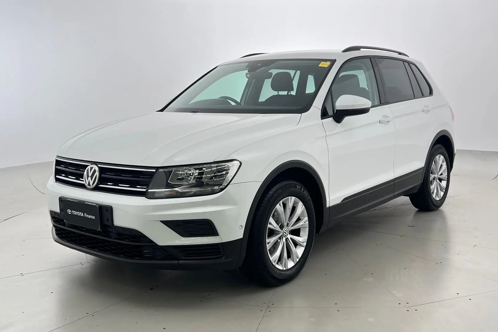 2019 Volkswagen Tiguan Gallery Image 9