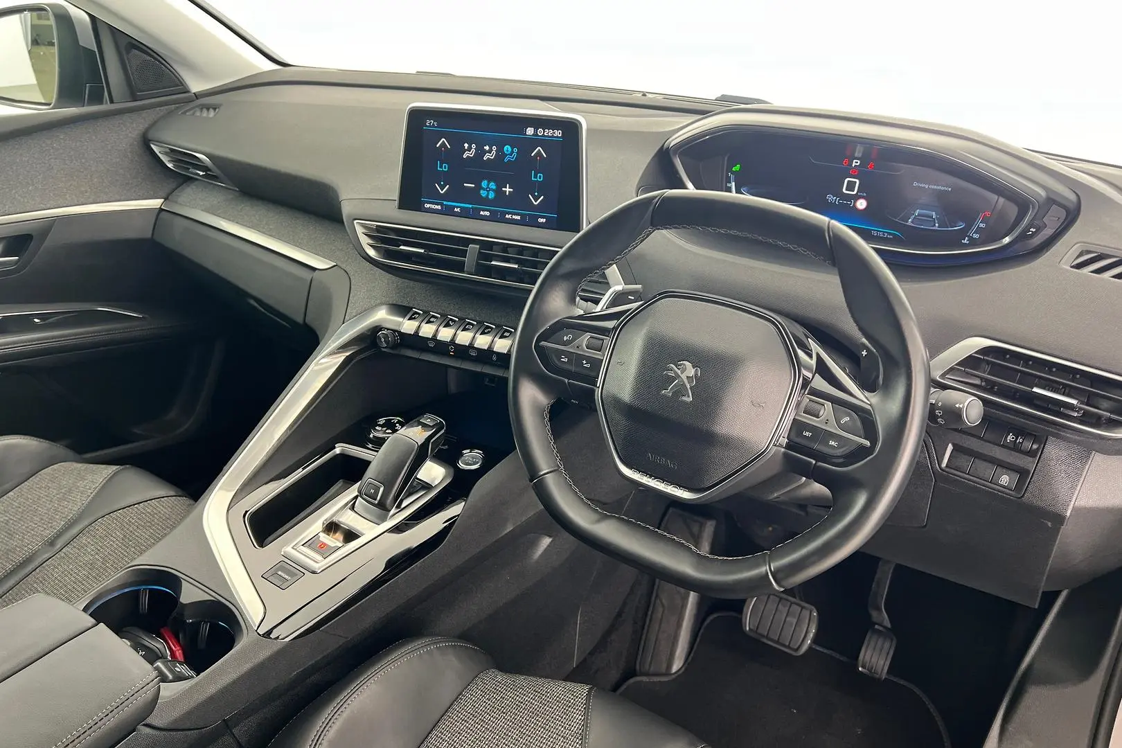 2018 Peugeot 5008 Gallery Image 3