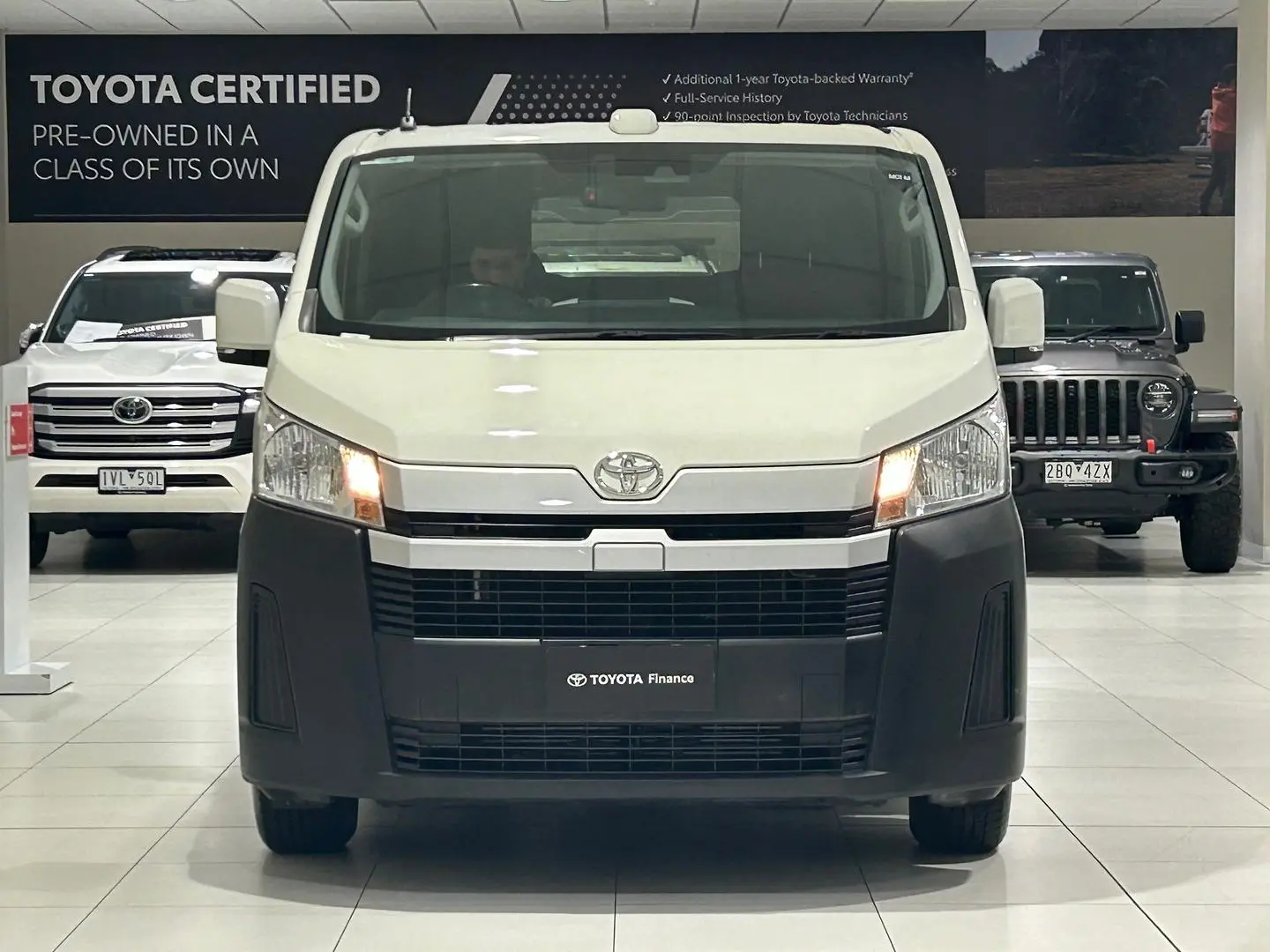 2021 Toyota Hiace Gallery Image 4