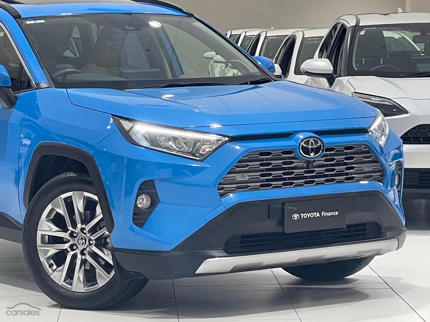 2020 Toyota Rav4 Gallery Image 3