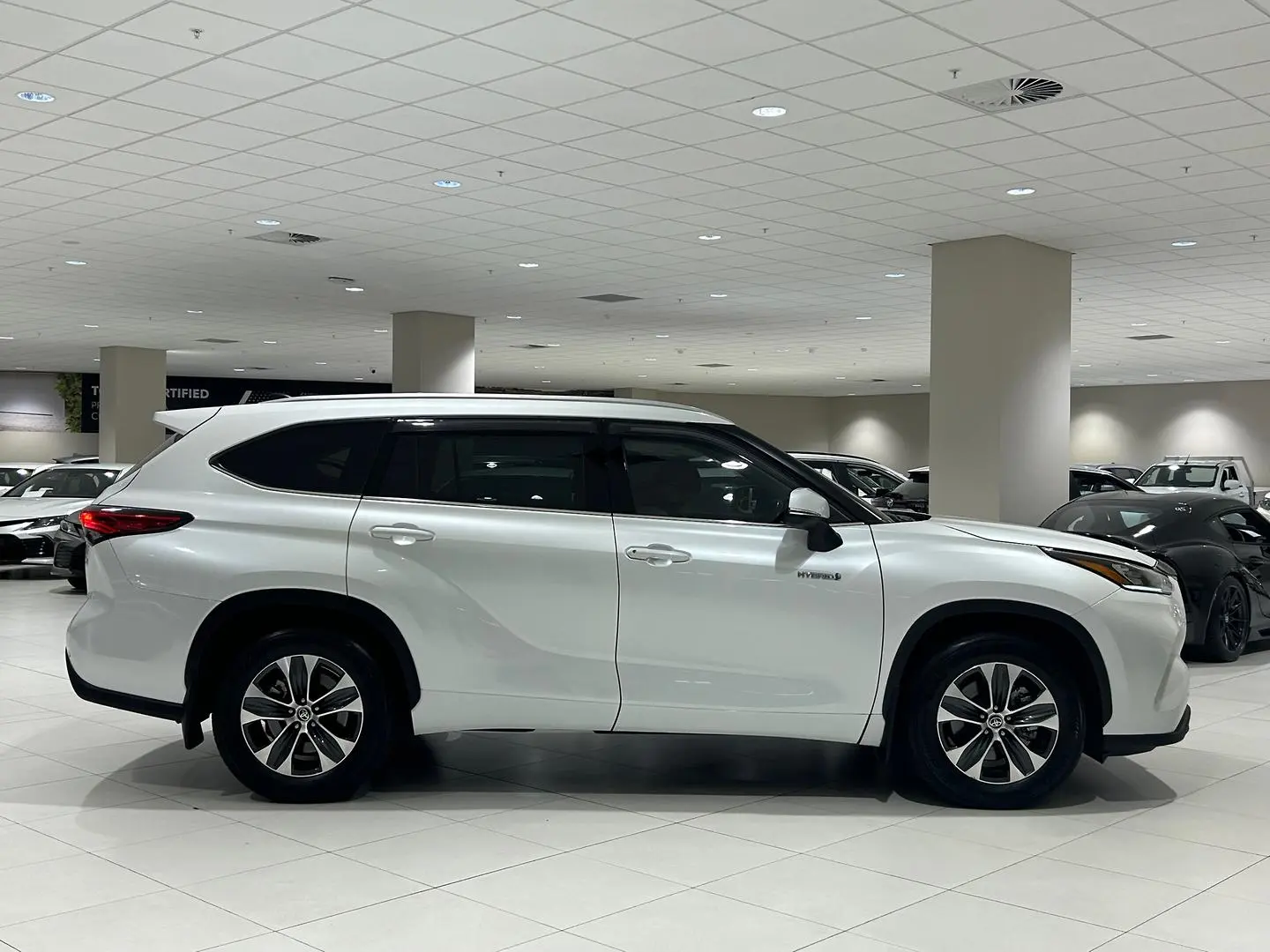 2022 Toyota Kluger Gallery Image 2