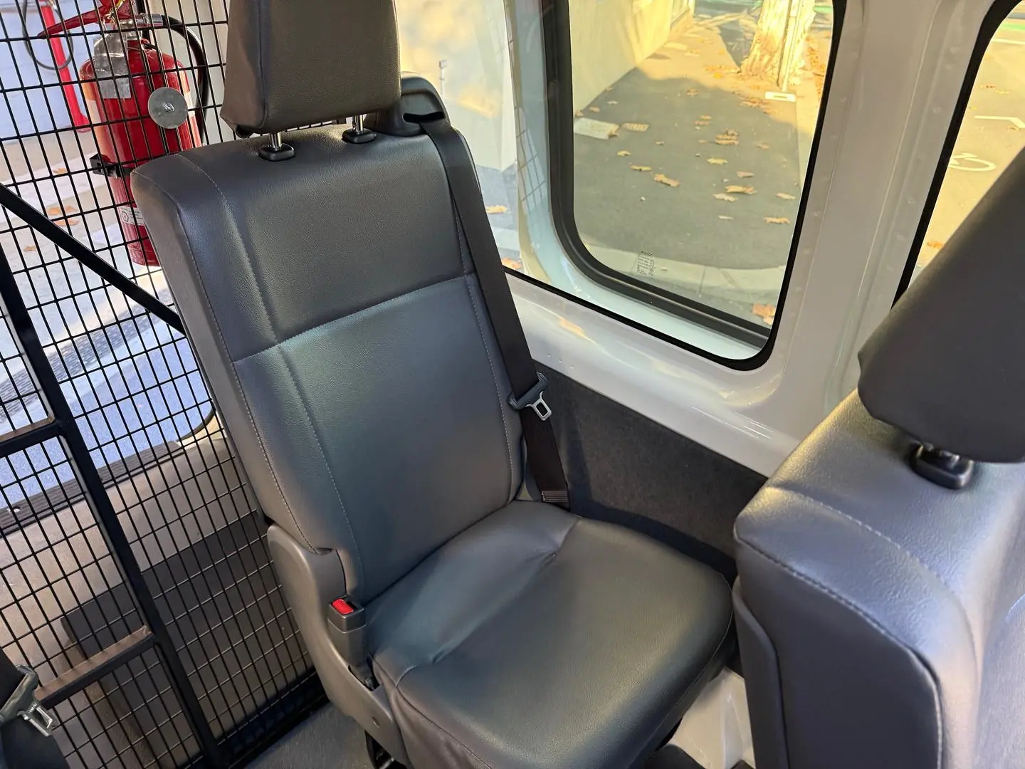 2020 Toyota Hiace Gallery Image 18
