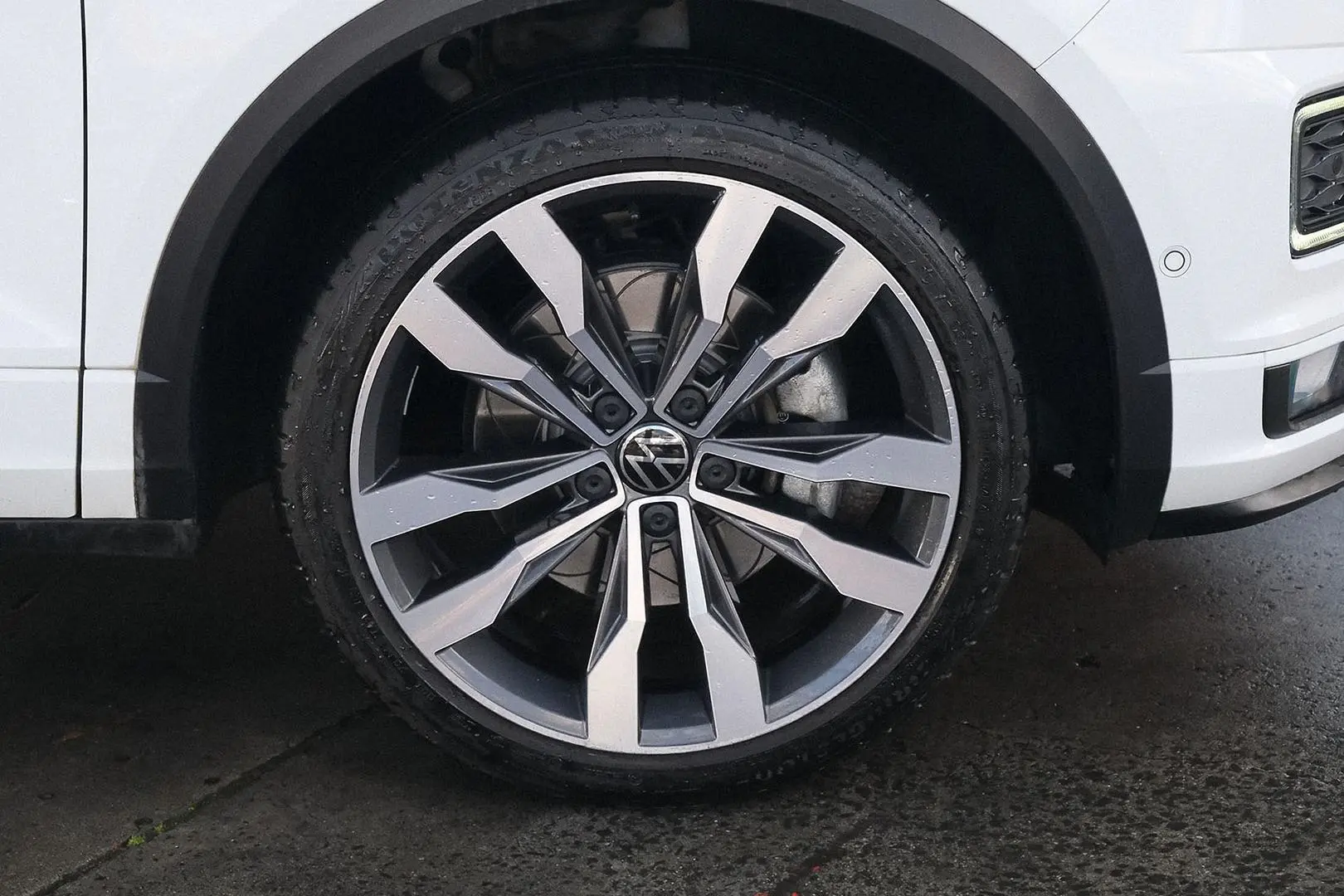 2021 Volkswagen T-Roc Gallery Image 6