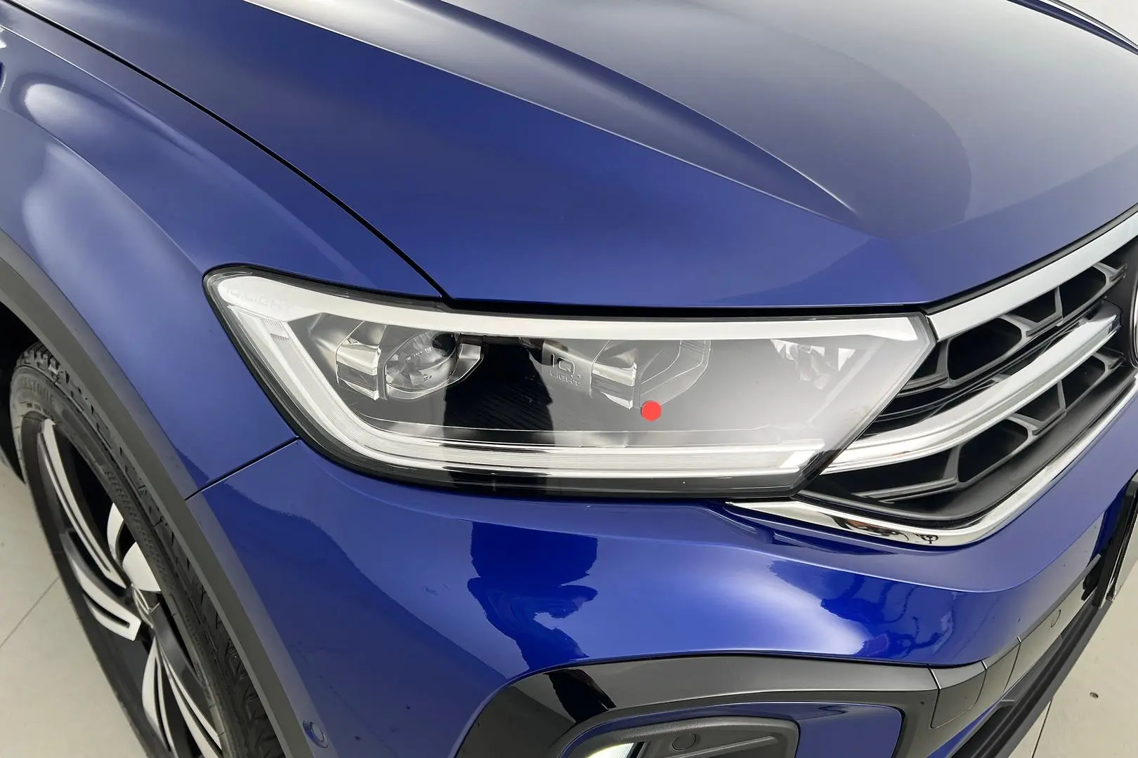 2023 Volkswagen T-Roc Gallery Image 2