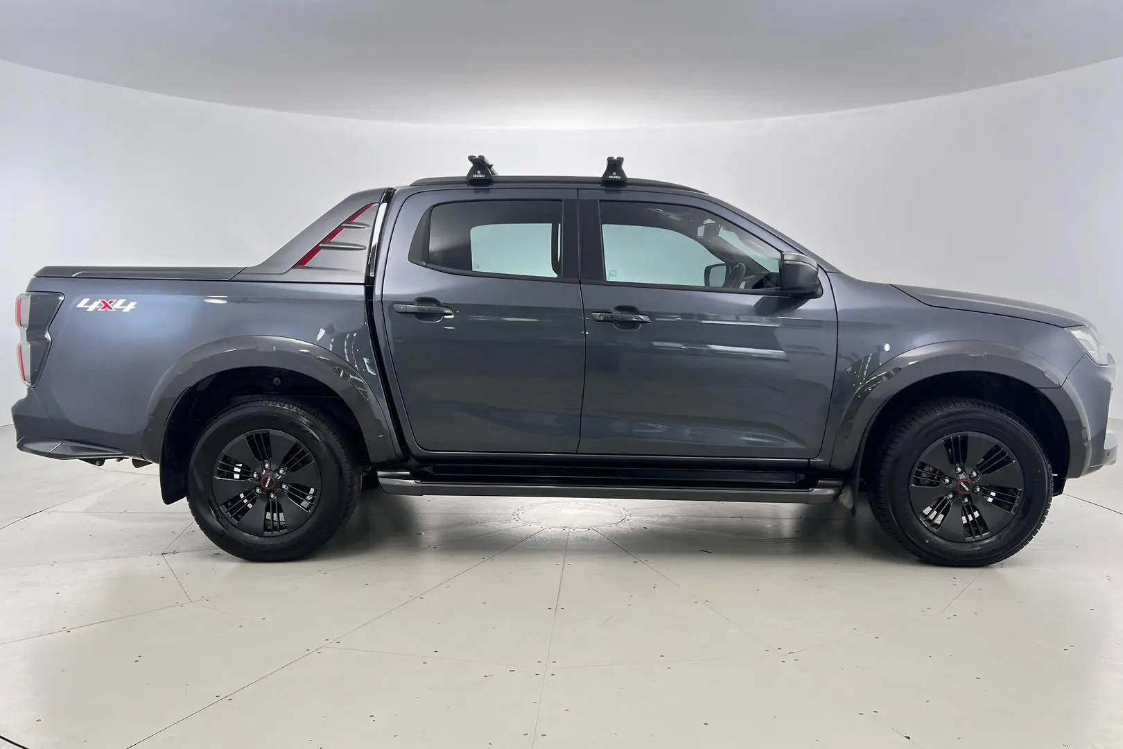 2022 Isuzu D-MAX Gallery Image 5