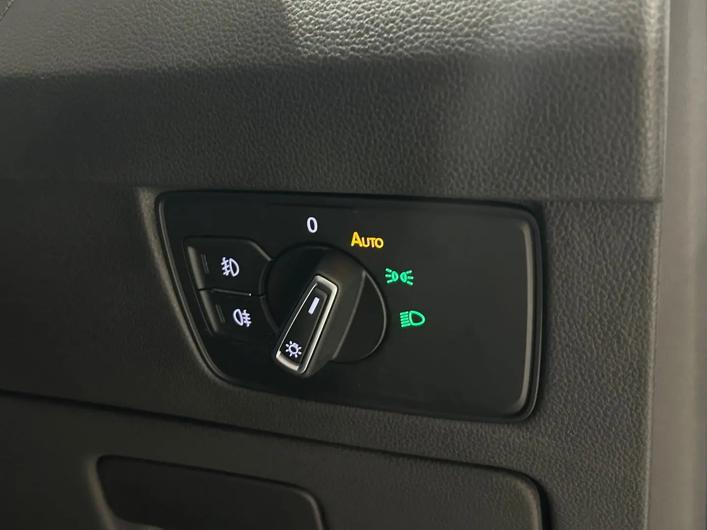 2022 Volkswagen Passat Gallery Image 23