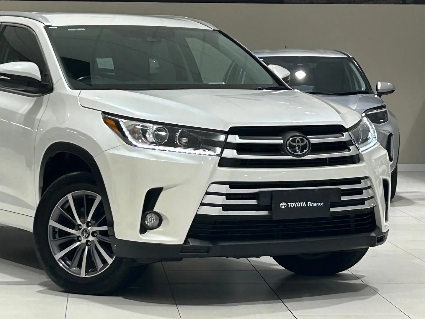 2018 Toyota Kluger Gallery Image 3