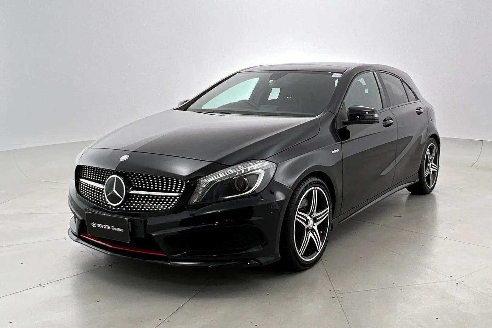 2014 Mercedes-Benz A-Class Gallery Image 9