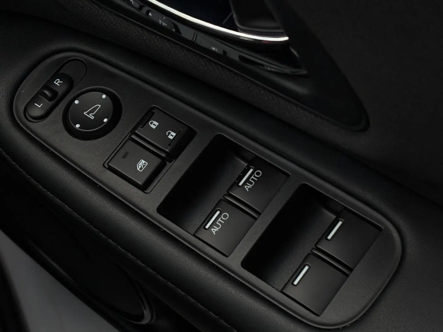 2021 Honda HR-V Gallery Image 24