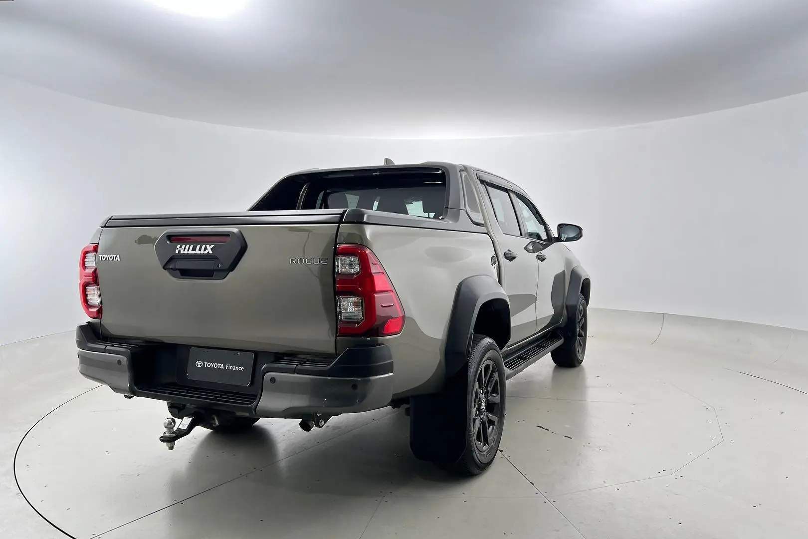 2023 Toyota Hilux Gallery Image 5