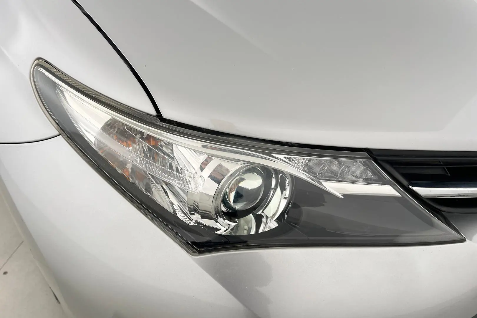 2014 Toyota Corolla Gallery Image 2