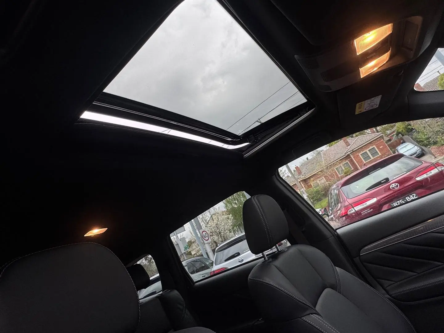 2020 Mitsubishi Outlander Gallery Image 15