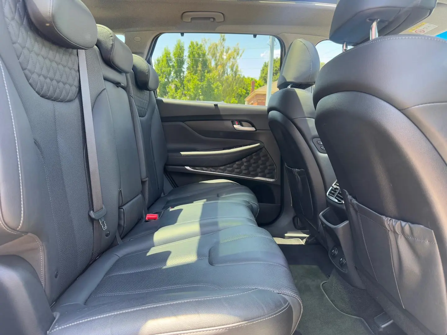 2019 Hyundai Santa Fe Gallery Image 29