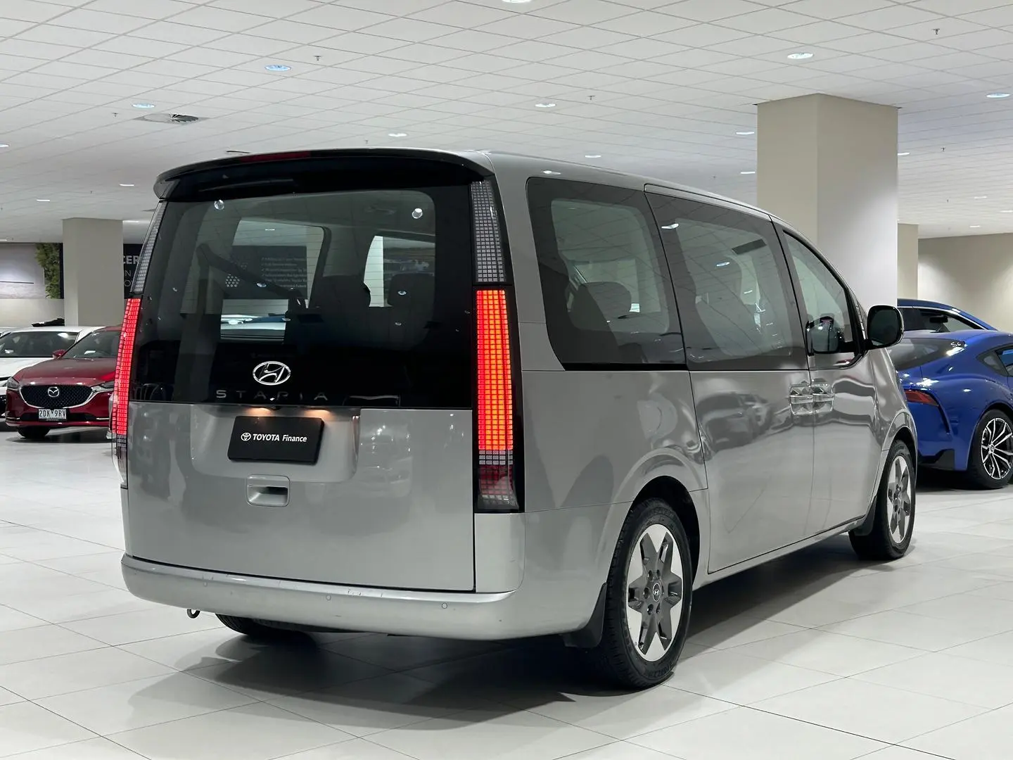 2022 Hyundai STARIA Gallery Image 10