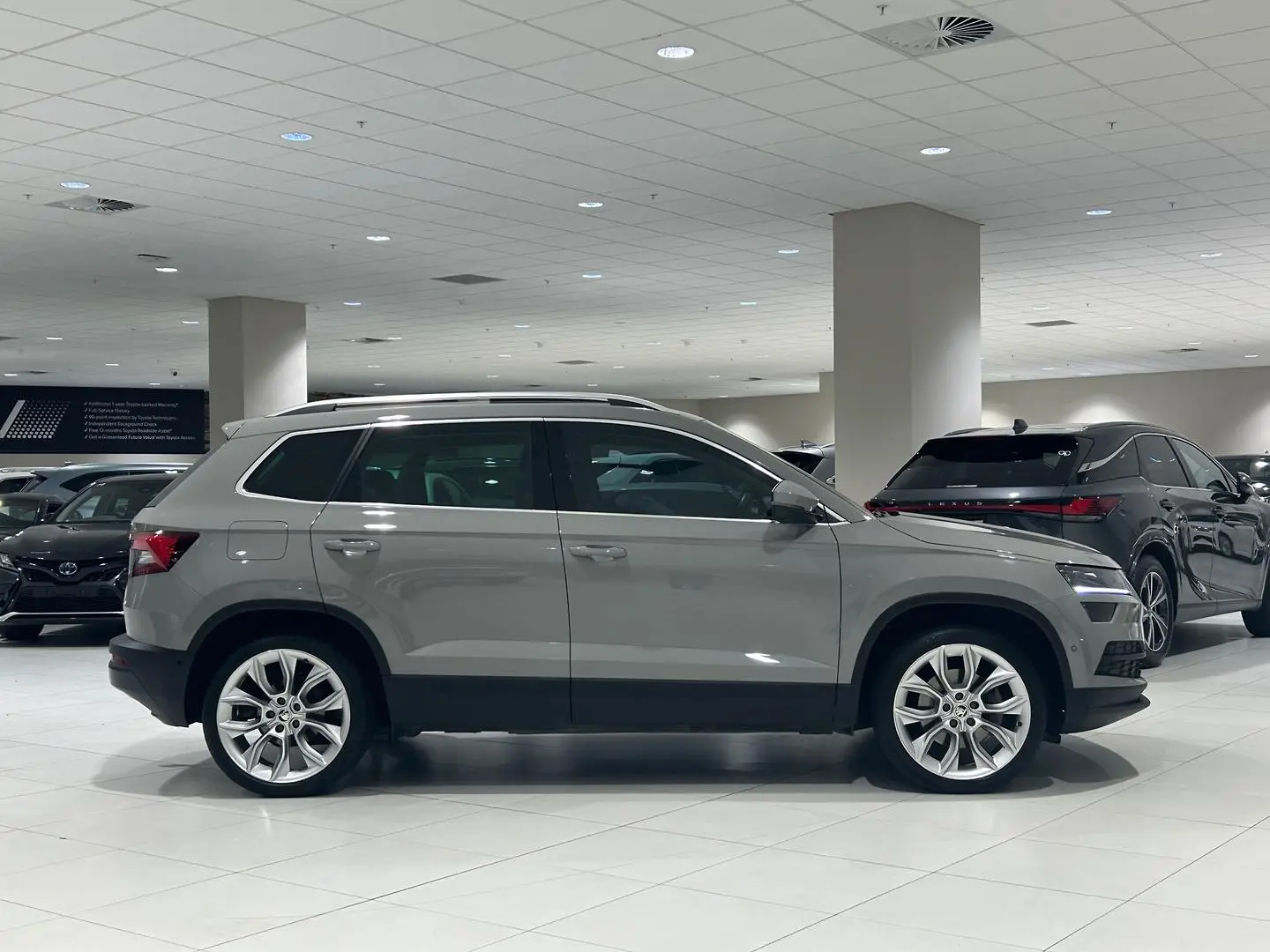 2021 SKODA Karoq Gallery Image 2