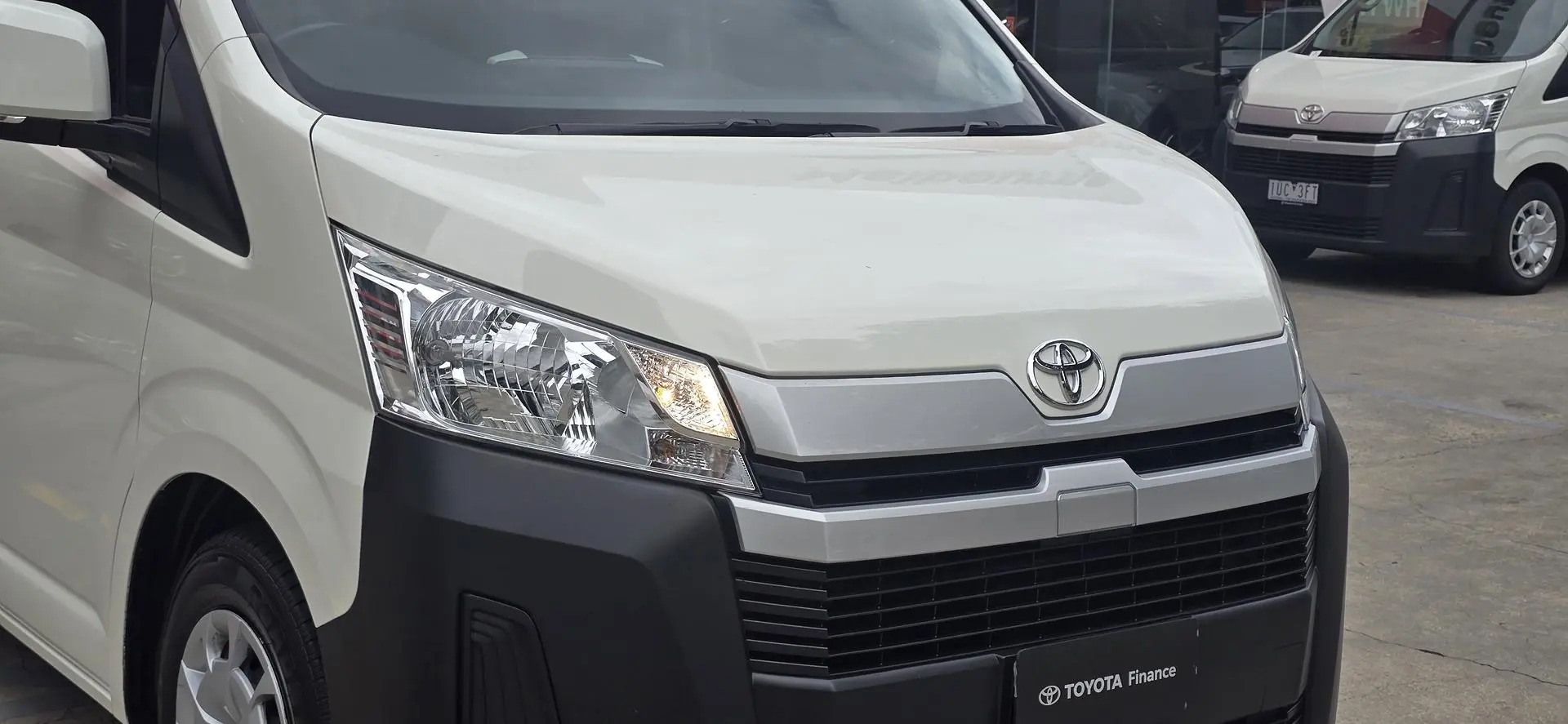 2022 Toyota Hiace Gallery Image 9