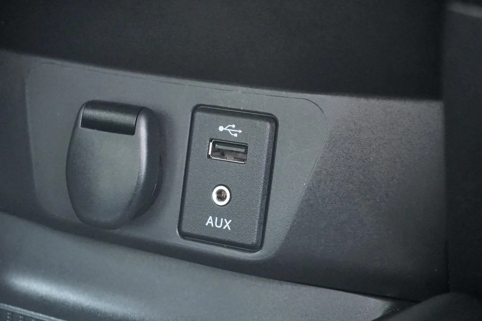 2017 Nissan X-TRAIL Gallery Image 13