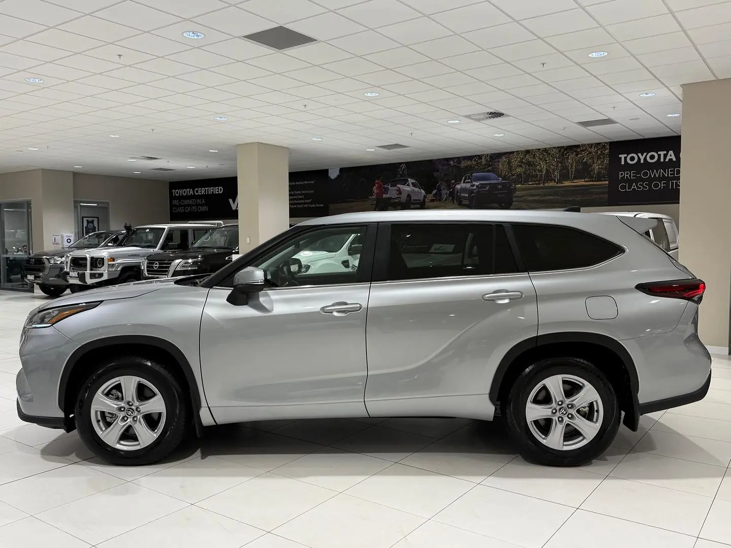 2024 Toyota Kluger Gallery Image 6