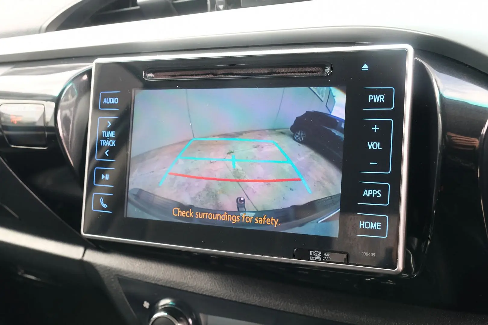 2020 Toyota Hilux Gallery Image 9
