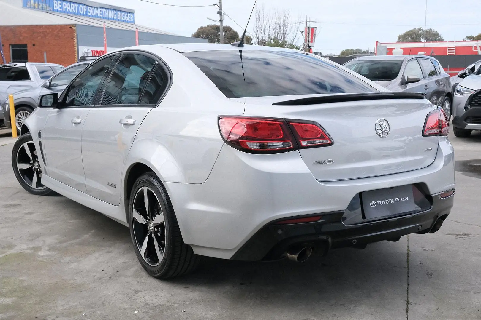 2016 Holden Commodore Gallery Image 2