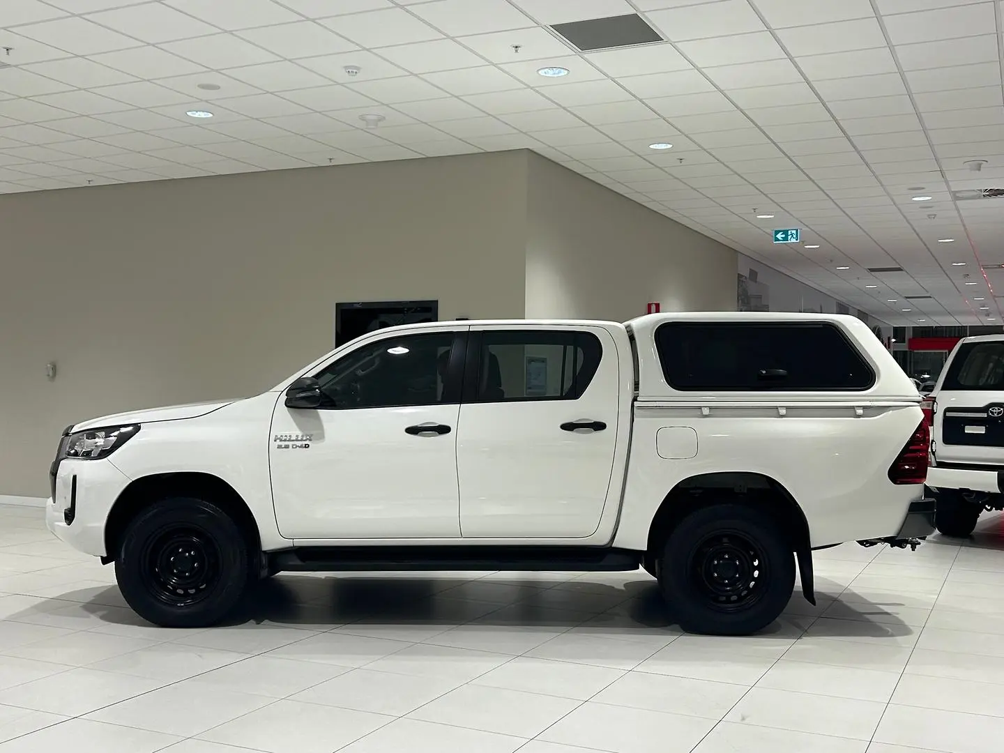 2021 Toyota Hilux Gallery Image 6