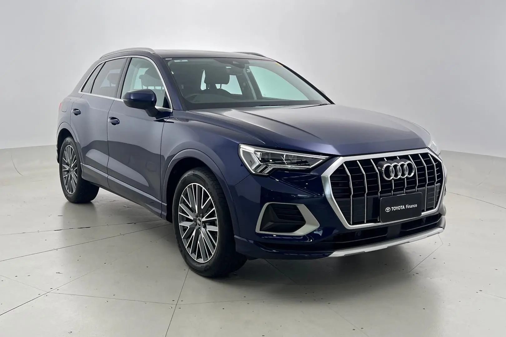 2021 Audi Q3 Gallery Image 1