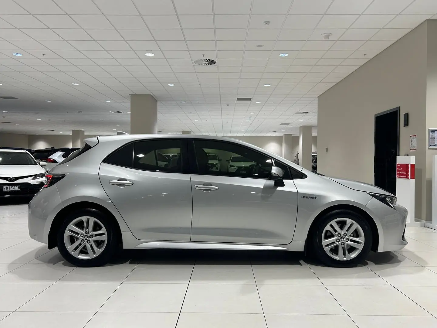 2019 Toyota Corolla Gallery Image 2