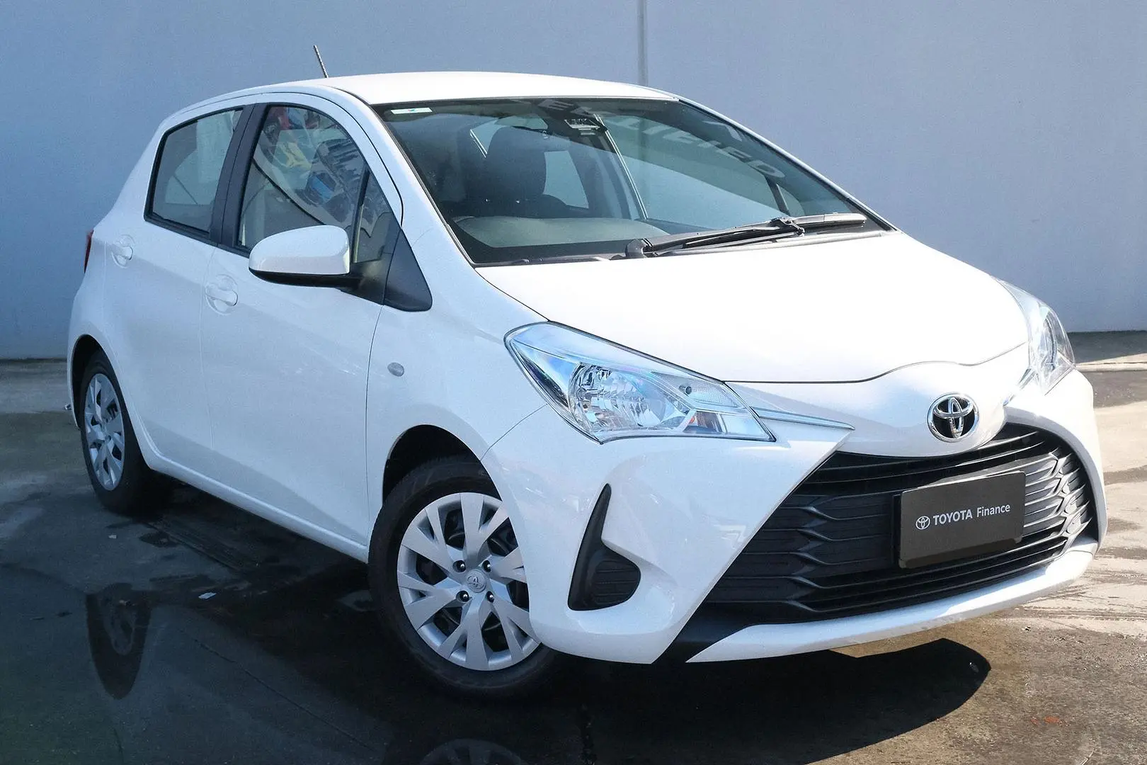 2017 Toyota Yaris Gallery Image 1
