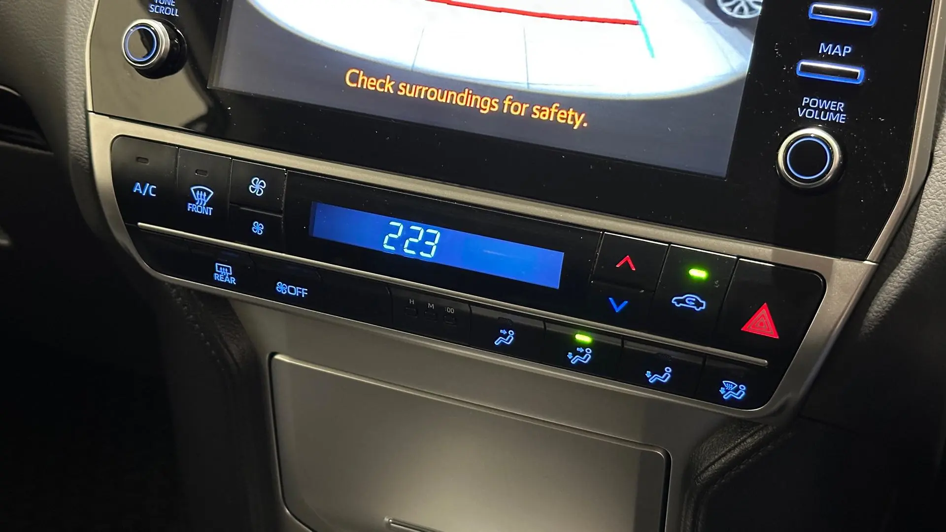 2022 Toyota Landcruiser Prado Gallery Image 24