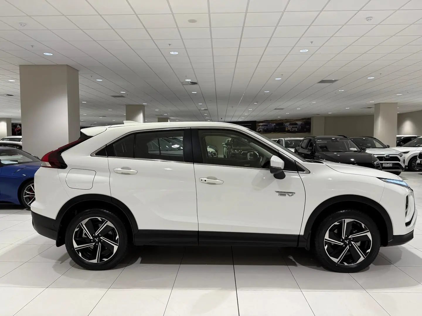 2022 Mitsubishi Eclipse Cross Gallery Image 2