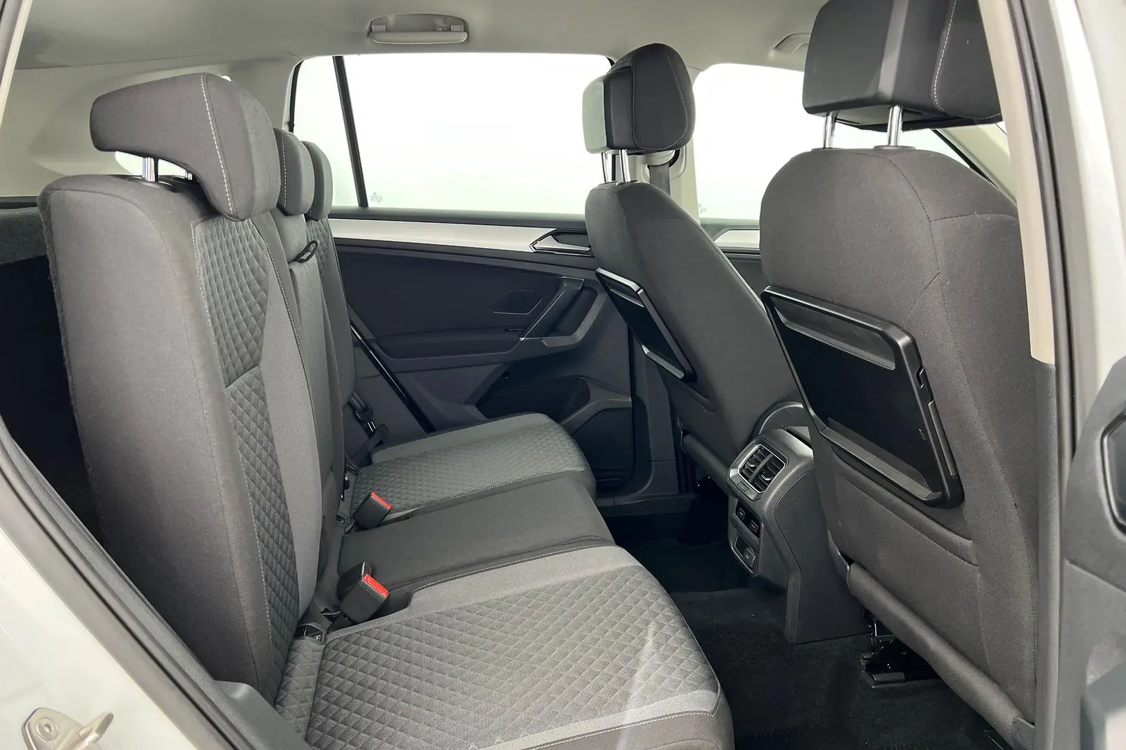 2016 Volkswagen Tiguan Gallery Image 10